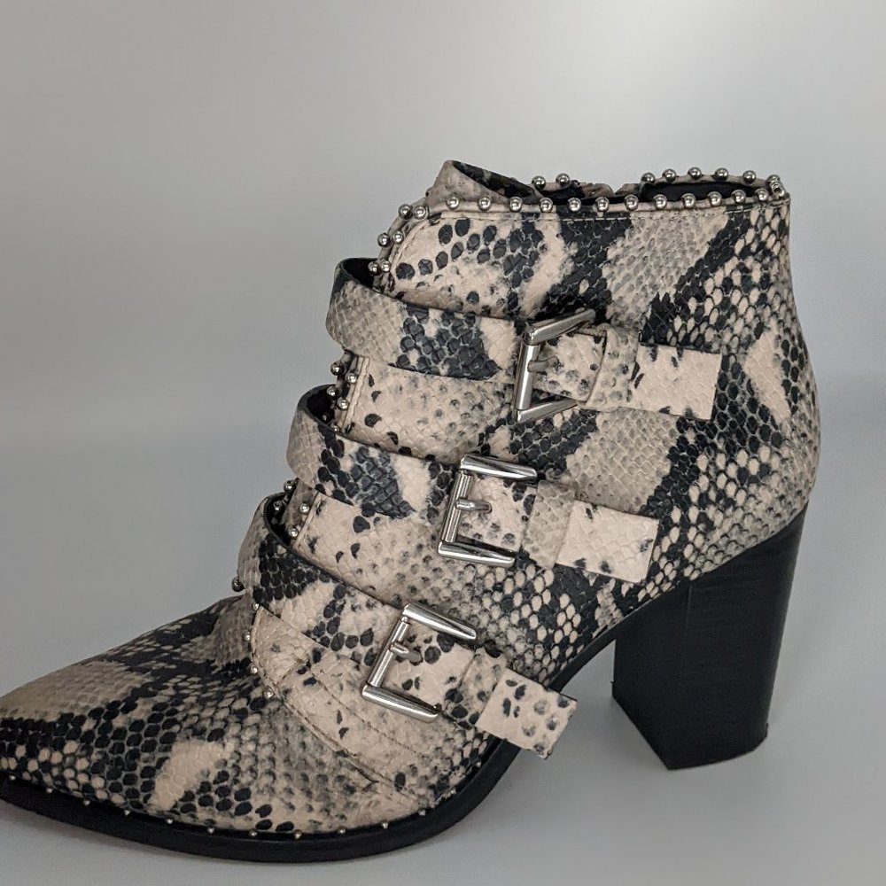 Steve Madden Snakeskin Ankle Boot Size 8.5